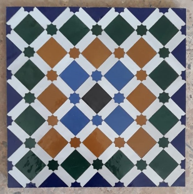 Carreaux et cabochon en 3 couleurs