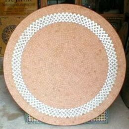 Table naturel avec frise en tresse